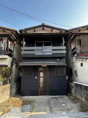 花屋敷山手町貸家