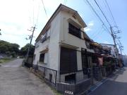 ＪＲ片町線長尾駅までバス約8分 徒歩3分