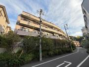 東京メトロ千代田線代々木公園駅まで徒歩8分