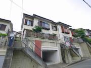 近鉄難波・奈良線富雄駅まで徒歩12分