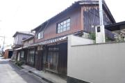 近鉄御所線近鉄御所駅まで徒歩10分