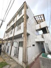 南海本線湊駅まで徒歩6分