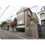 Kakinokizaka 1-Chome House