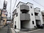 地下鉄四つ橋線岸里駅まで徒歩10分