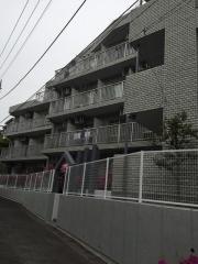 小田急小田原線新百合ヶ丘駅まで徒歩4分