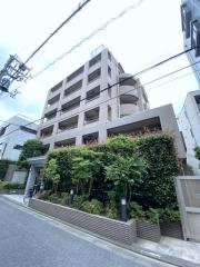 エスコート学芸大学