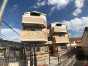 Trois Maisons