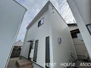 クワテュオール沓市場