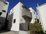 栗原3丁目戸建B棟