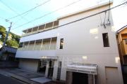 広島電鉄白島線白島駅まで徒歩14分