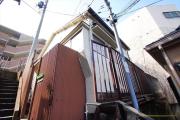 上安松貸家