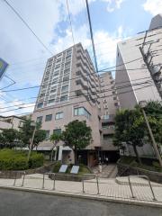 アクロス