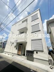 東武伊勢崎・大師線獨協大学前駅まで徒歩10分