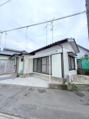 伊奈貸家