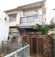 路地裏の秘密基地