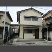 旭3丁目森一戸建て