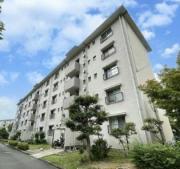 箕面如意谷住宅四号棟