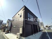 LUXE′S