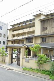 ＪＲ山陰本線二条駅まで徒歩1分