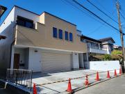HILLSAIDE APARTMENT