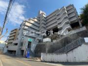 地下鉄西神・山手線伊川谷駅までバス約8分 徒歩8分