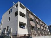 ＪＲ中央線八王子駅までバス約12分 徒歩5分