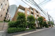 東京メトロ銀座線青山一丁目駅まで徒歩6分