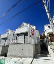 小田急小田原線鶴川駅までバス約8分 徒歩8分