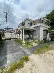 藤生町3丁目貸家 4LDK