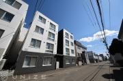 地下鉄東豊線豊平公園駅まで徒歩8分