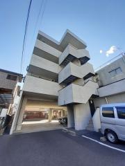 ＪＲ山陽本線広島駅までバス約9分 徒歩6分