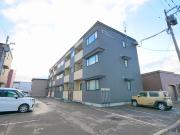 R′s court