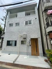 西三国一丁目 2・3階