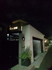 豊中市永楽荘2丁目貸家