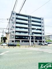 REI和白