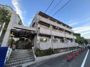 小田急小田原線鶴川駅まで徒歩11分