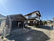 屋根付車庫大家族向け住宅