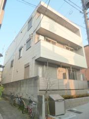 京王線初台駅まで徒歩8分