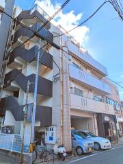 鹿児島市電谷山線鴨池駅まで徒歩4分