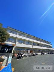ＪＲ阪和線熊取駅まで徒歩32分