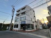 小田急小田原線鶴巻温泉駅まで徒歩4分