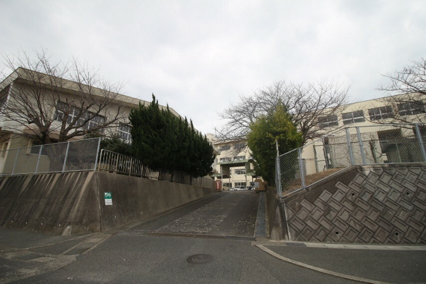 下関市立川中小学校