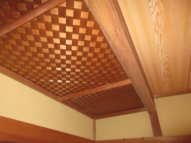 和室の網代天井