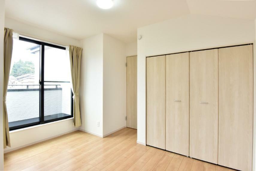 6.25帖洋室 全居室収納付きで、居住スペースを有効活用できます！