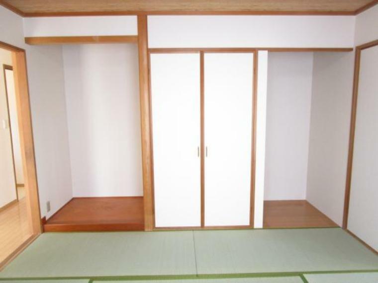 【リフォーム済】和室には床の間と押入があり、お客様を迎える場になっています。