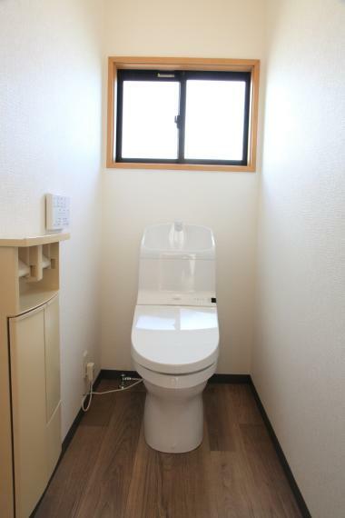 1階　温水洗浄便座付トイレ（新品交換済）