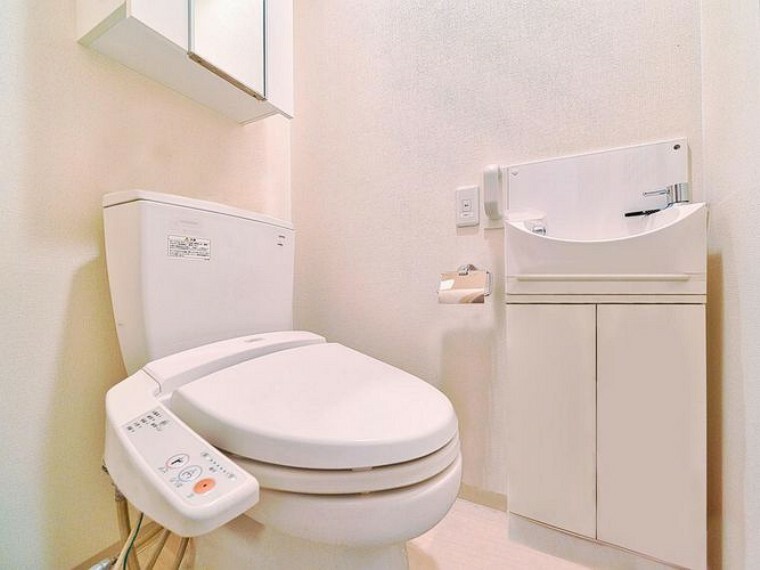 トイレ　※画像はCGにより家具等の削除、床・壁紙等を加工した空室イメージです。