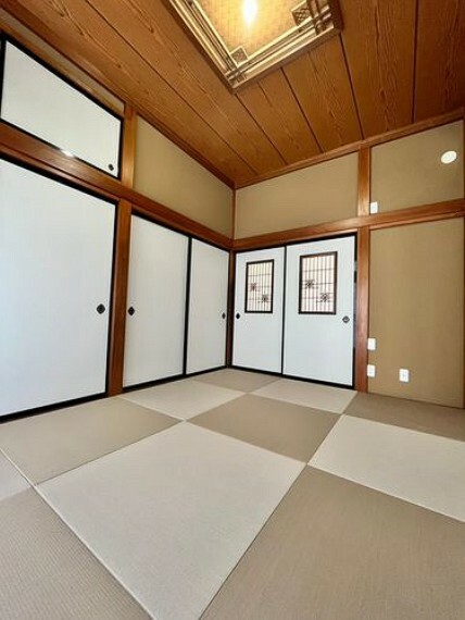 1F約8帖和室柔らかい畳の敷かれた和室は、お子様とゆっくりくつろげるお昼寝スペース