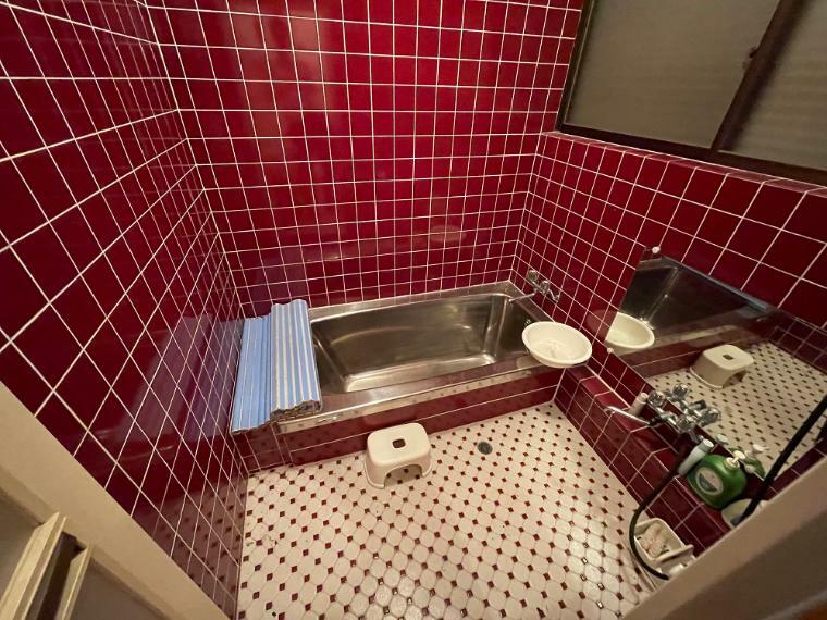 昭和52年築の浴室