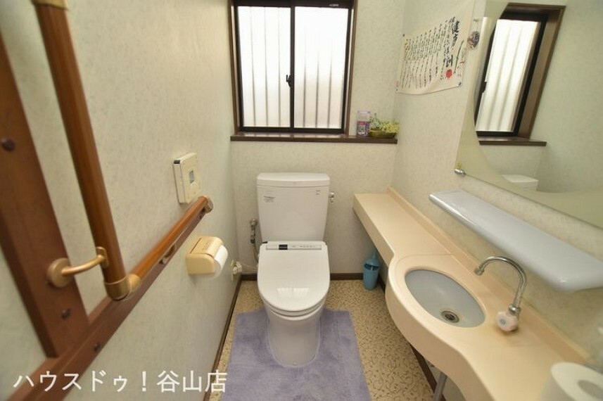”JR慈眼寺駅近くの角地の5LDKの売家”の2階トイレ